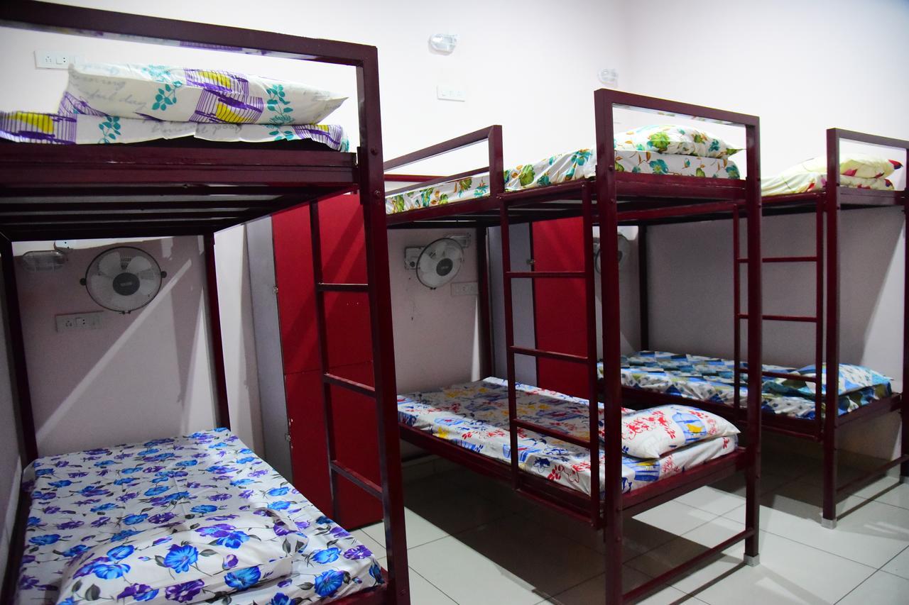 Hostel Nutz Backpackers Amritsar Exterior foto