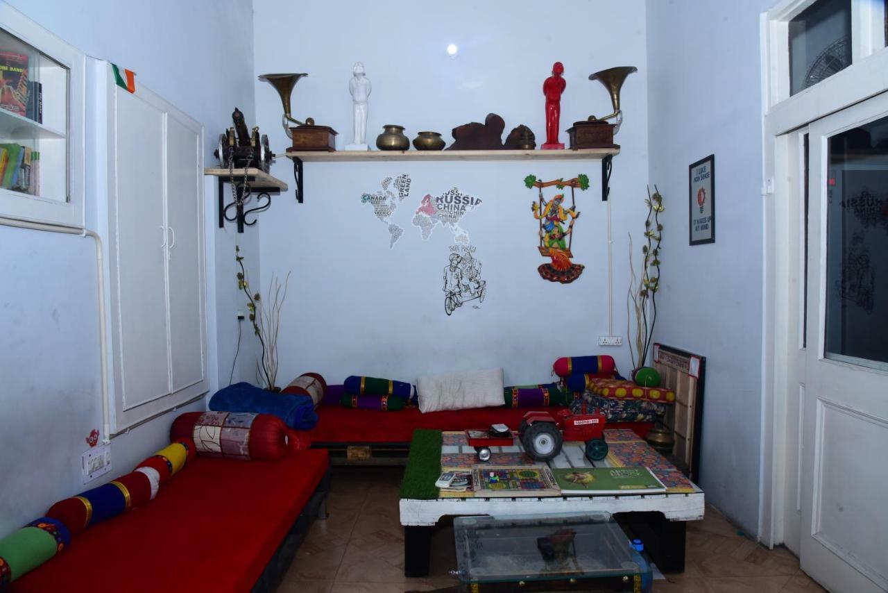 Hostel Nutz Backpackers Amritsar Exterior foto